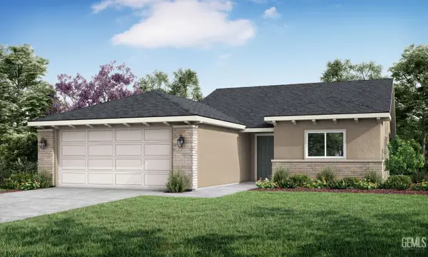 2305 MILVUS DRIVE #WW117, Delano, CA 93215