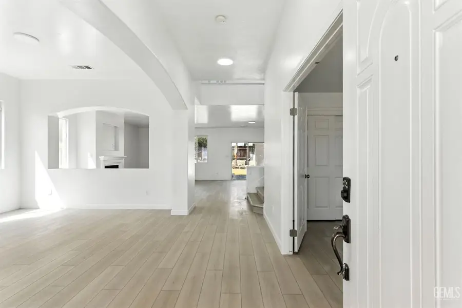 14616 TRALEE DRIVE, Bakersfield, CA 93314 - Image #2