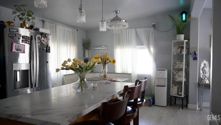 811 V STREET, Bakersfield, CA 93304 - Image #3