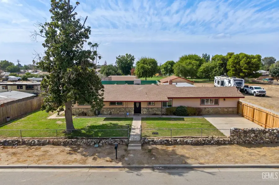 2125 VERDUGO LANE, Bakersfield, CA 93312 - Image #2