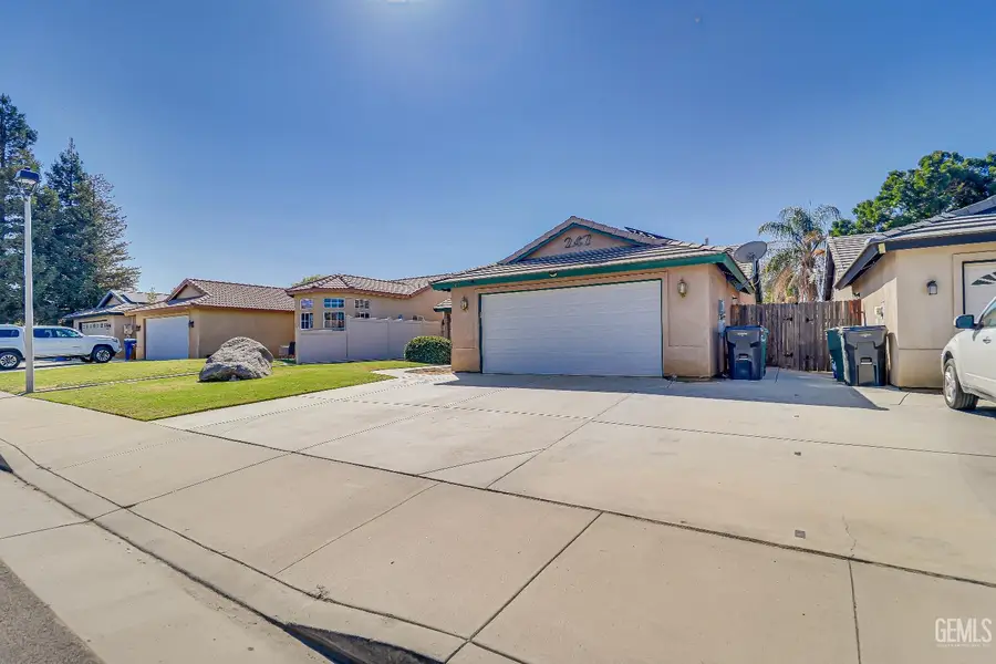 247 DEEP CREEK DRIVE, Bakersfield, CA 93308 - Image #3