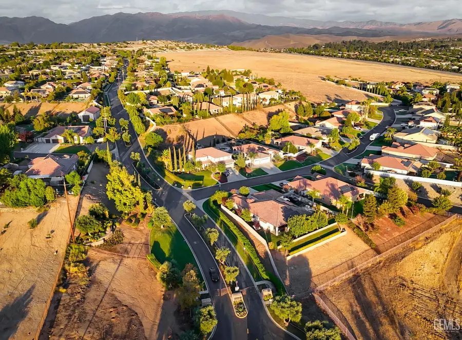 13206 MILAN DRIVE, Bakersfield, CA 93306 - Image #2