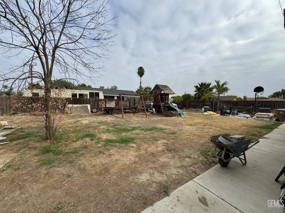 3517 LOTUS LANE, Bakersfield, CA 93307 - Image #1