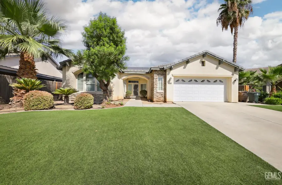 12508 KNIGHTS BRIDGE PLACE, Bakersfield, CA 93312 - Image #2