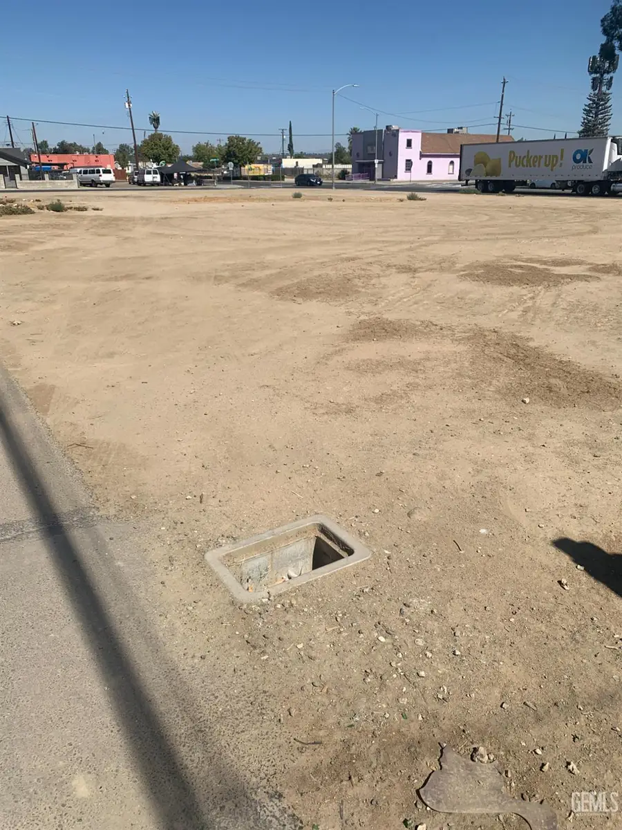 326 DR MARTIN L KING JR BOULEVARD, Bakersfield, CA 93307 - Image #3
