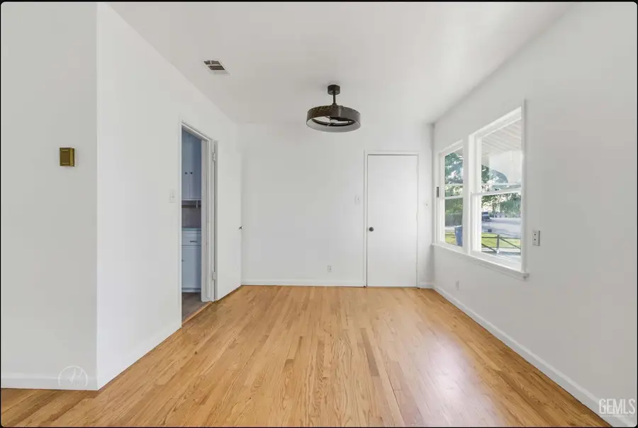 1609 CRESTVIEW DRIVE, Bakersfield, CA 93305 - Image #3