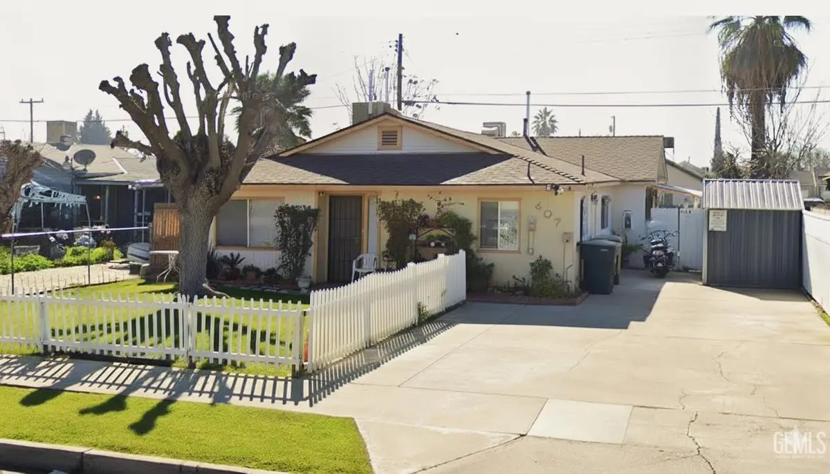 407 MINNER AVENUE, Bakersfield, CA 93308 - Image #1