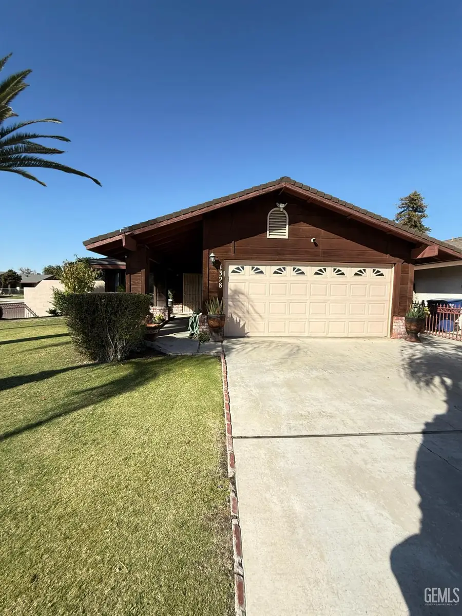 1328 MALERBI COURT, Bakersfield, CA 93307 - Image #2