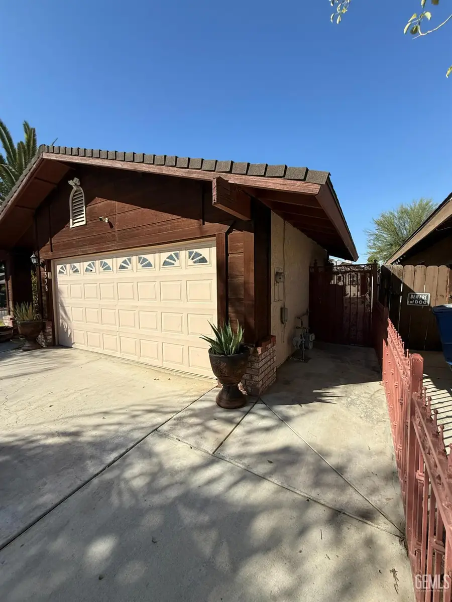 1328 MALERBI COURT, Bakersfield, CA 93307 - Image #3