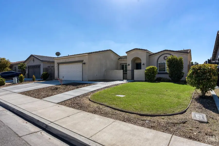 5223 CANAVERAL DRIVE, Bakersfield, CA 93307 - Image #2