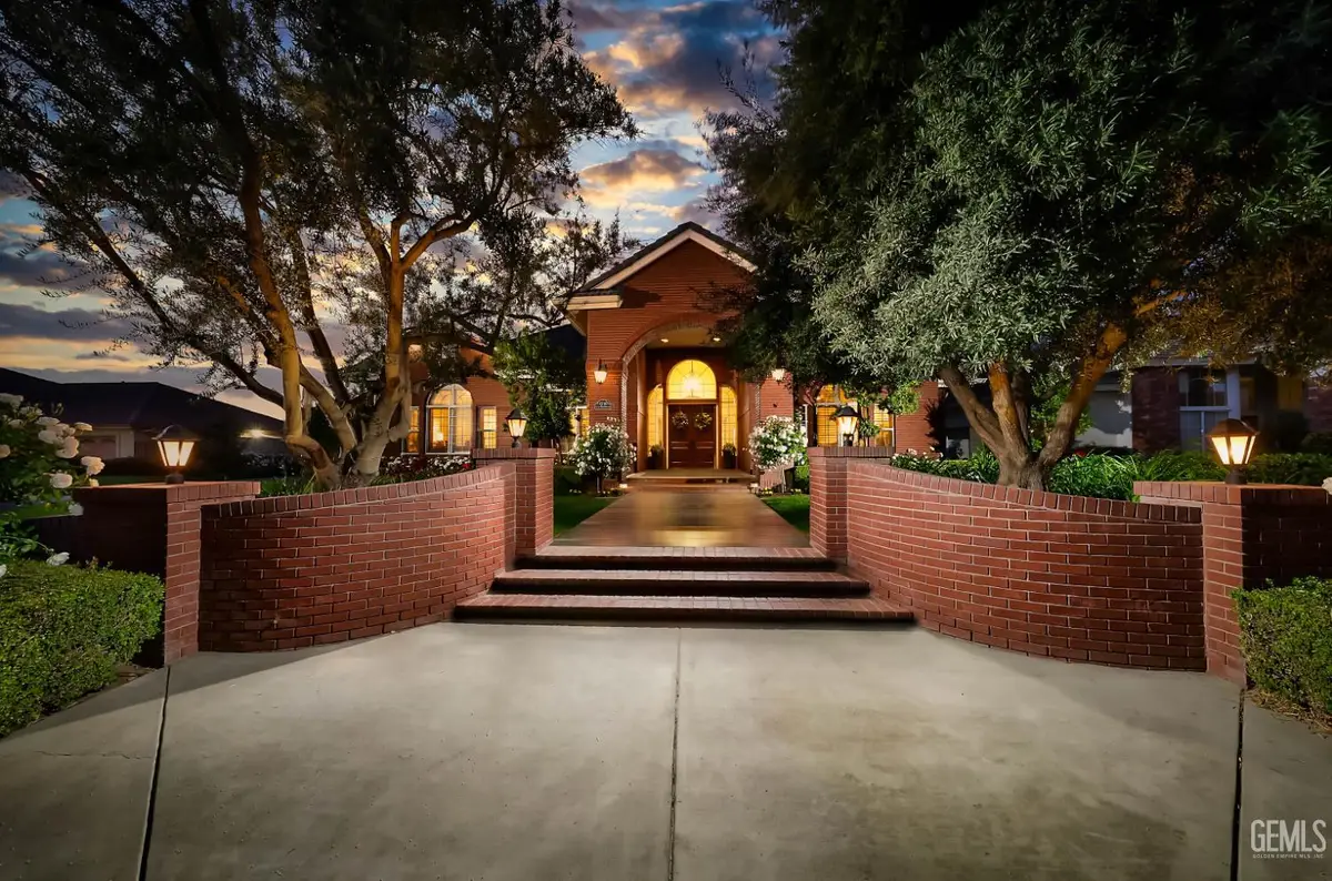 15710 BLACK HAWK AVENUE, Bakersfield, CA 93314 - Image #1