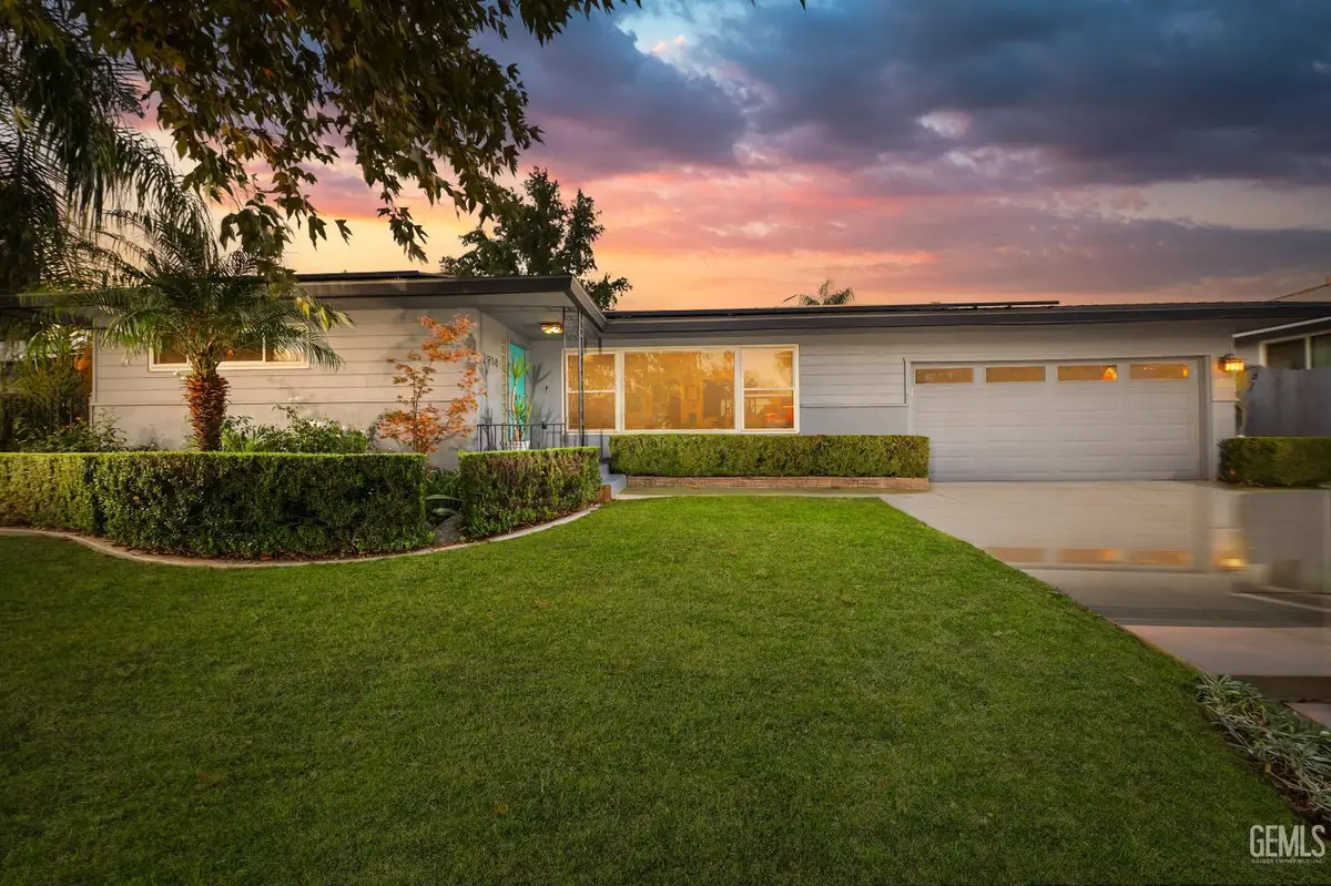 2914 COLLEGE AVENUE, Bakersfield, CA 93306 - Image #1