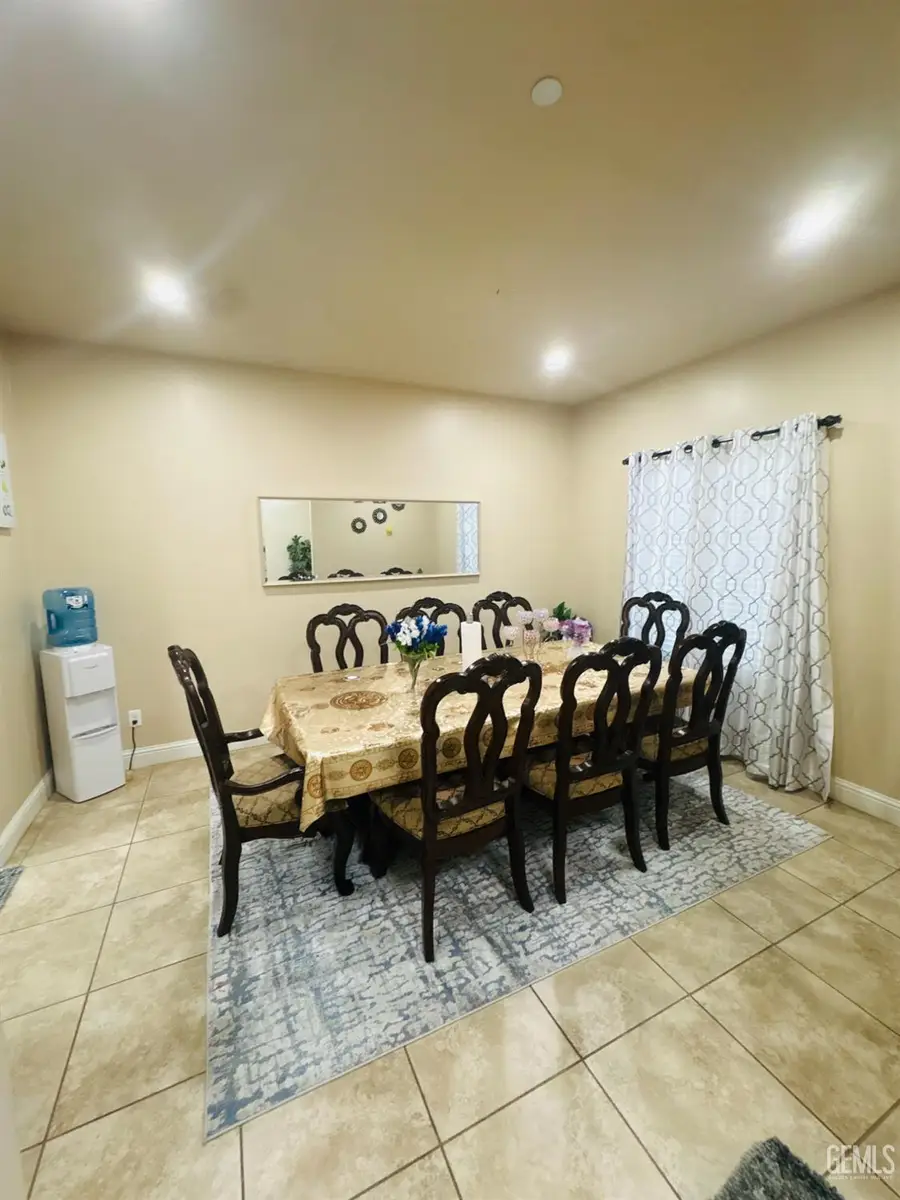 6201 CAPE COD AVENUE, Bakersfield, CA 93313 - Image #3