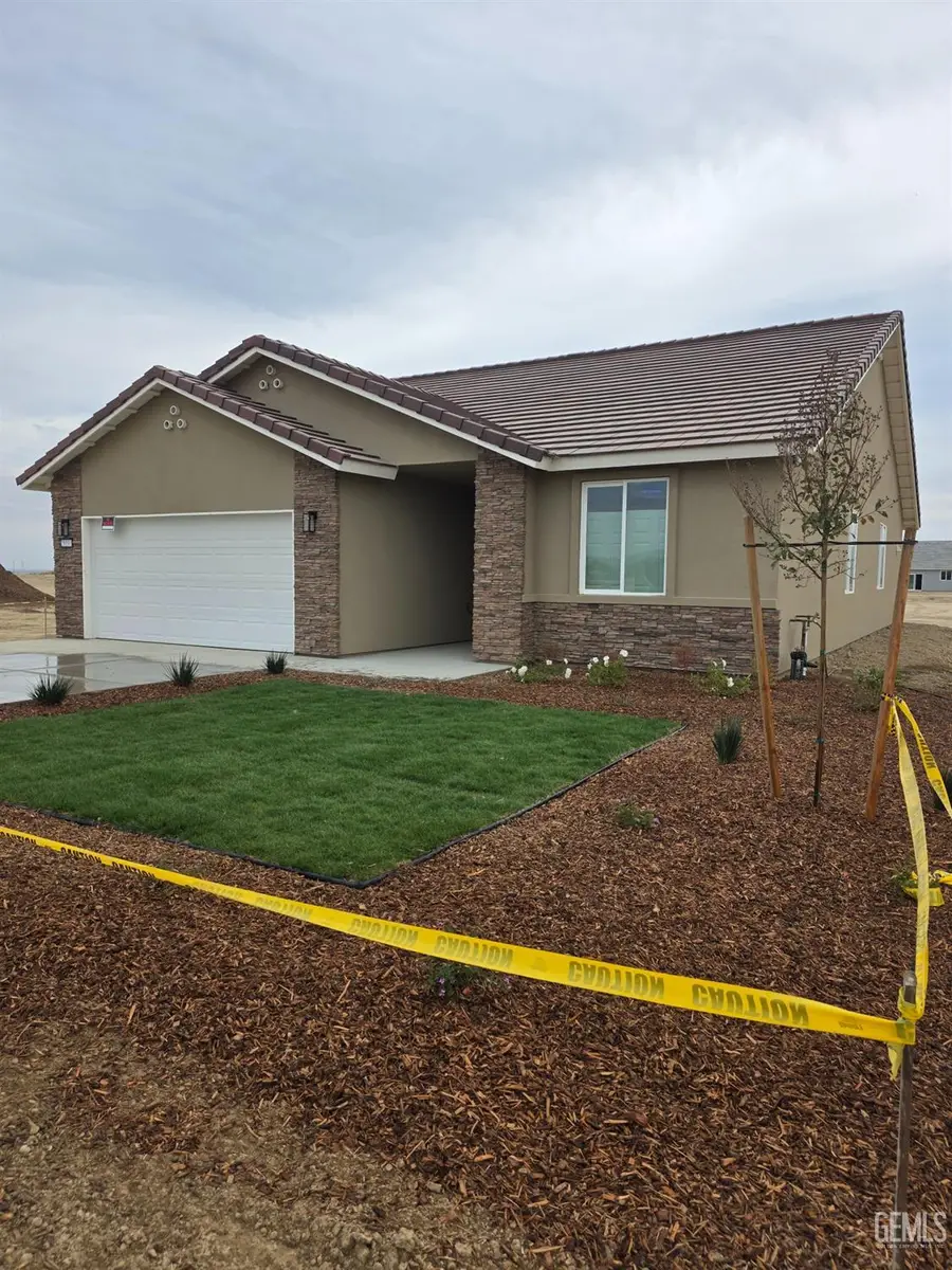 28103 PALOMINO AVENUE, Taft, CA 93268 - Image #2