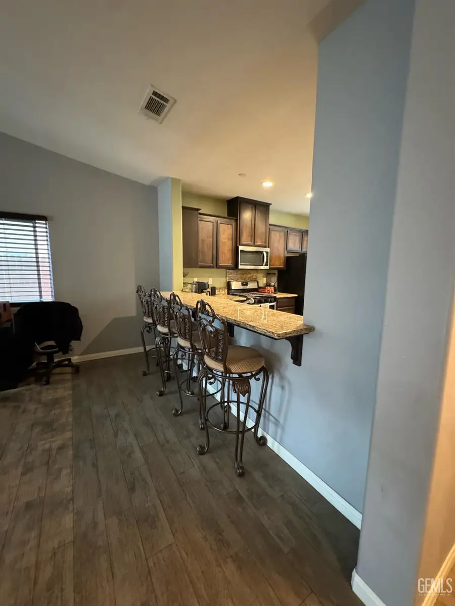 411 QUAKING ASPEN AVENUE, Wasco, CA 93280 - Image #3