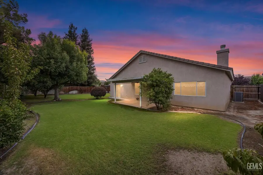 6005 INDIAN PEAKS AVENUE, Bakersfield, CA 93313 - Image #2