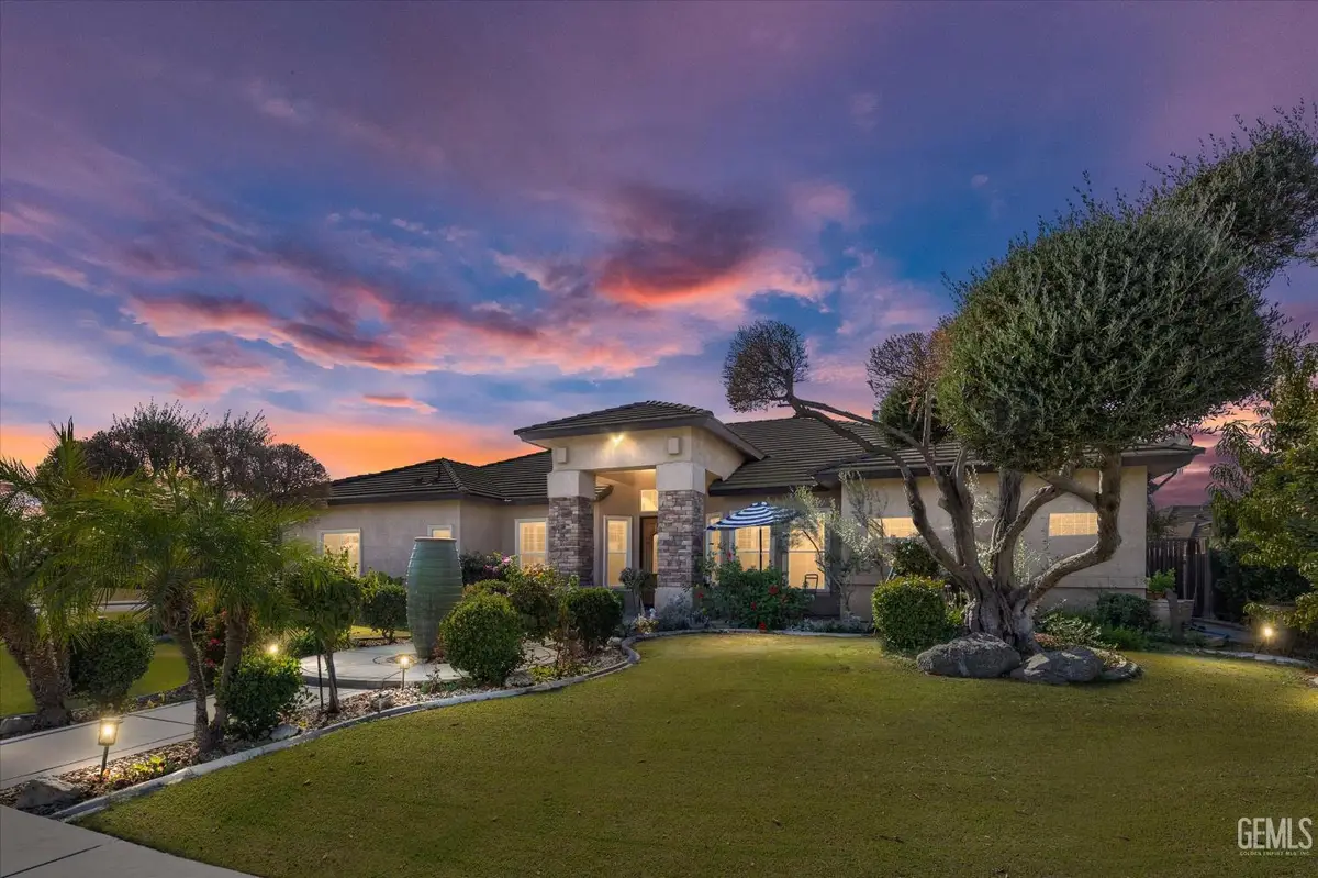 901 KATIE COURT, Shafter, CA 93263 - #1