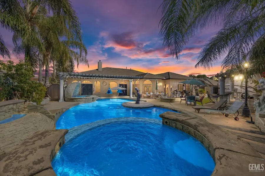 901 KATIE COURT, Shafter, CA 93263 - #2