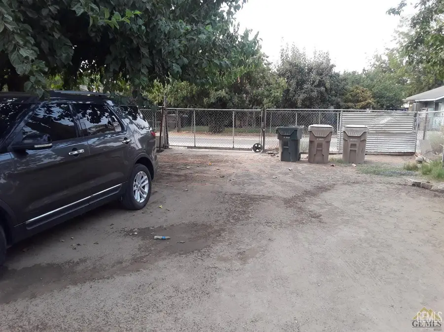 7900 HAROLD STREET, Lamont, CA 93241 - Image #2