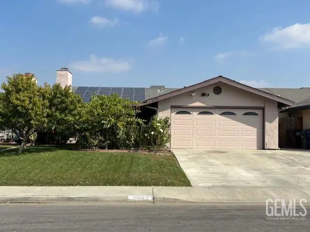 6708 FINCH WAY, Bakersfield, CA 93307 - Image #1