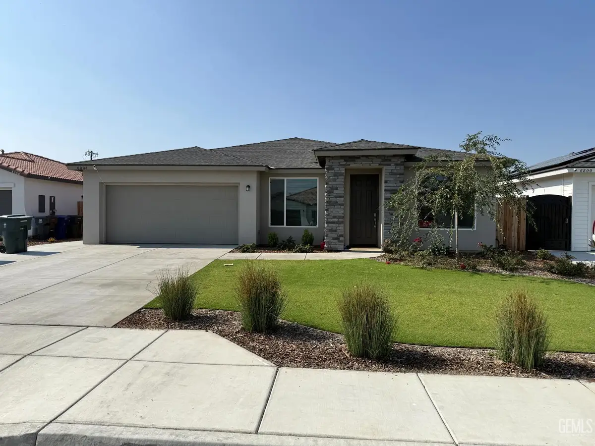 6804 BOSHAM COURT, Bakersfield, CA 93307 - Image #1