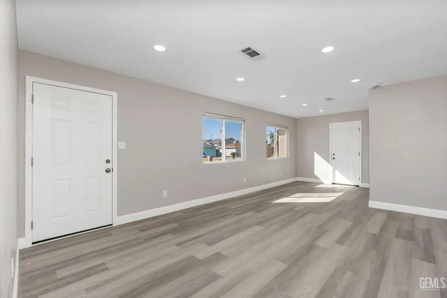 2612 VAN BUREN PLACE, Bakersfield, CA 93314 - Image #3