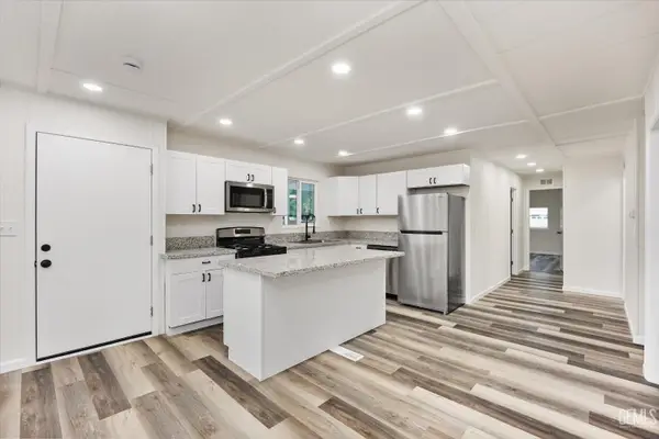 159 HICKORYWOOD LANE, Bakersfield, CA 93308