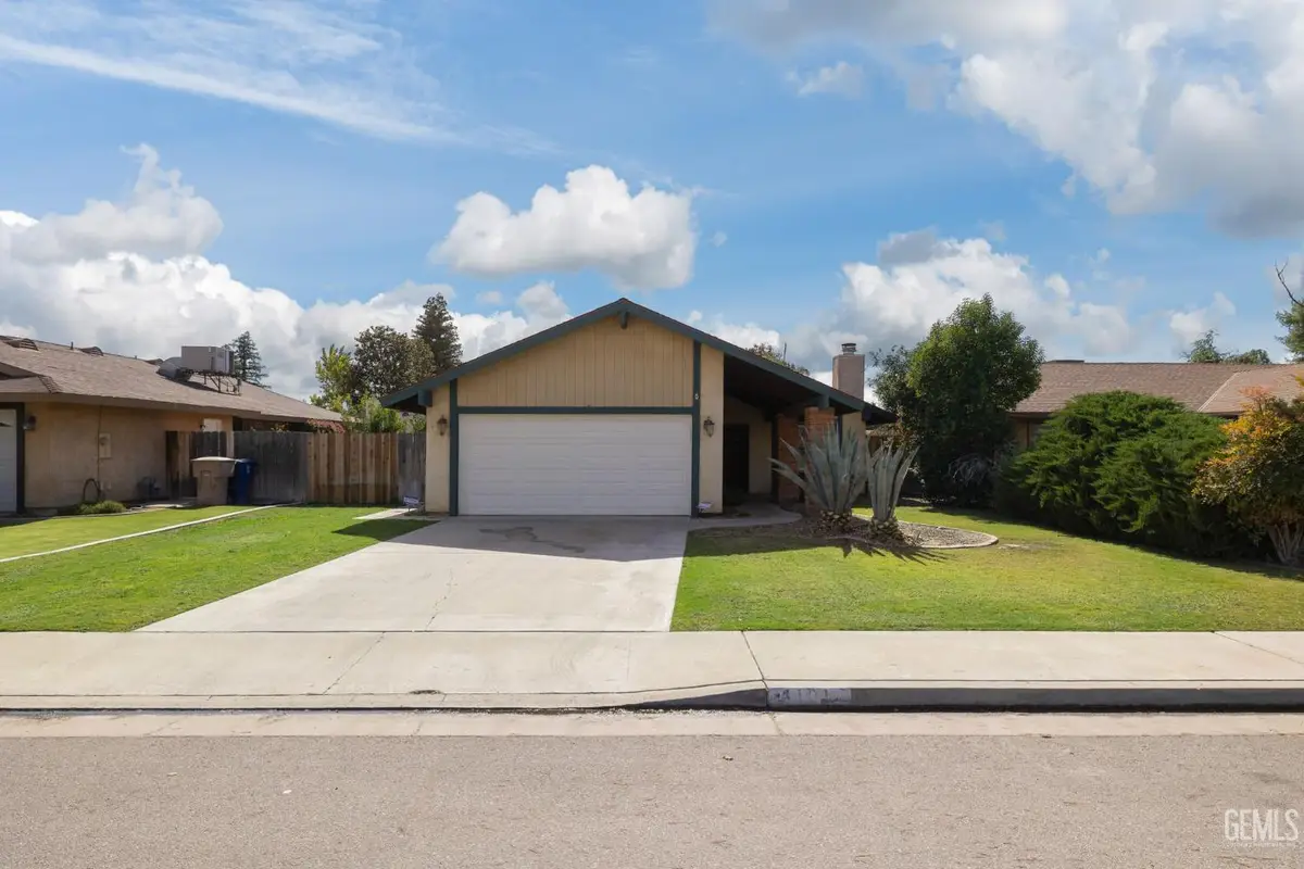 4101 THATCH AVENUE, Bakersfield, CA 93313 - Image #1