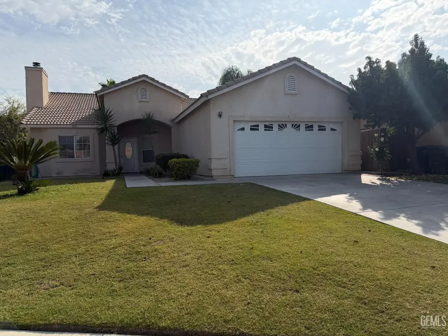 3711 AMHERST FOREST ROAD, Bakersfield, CA 93313 - Image #2