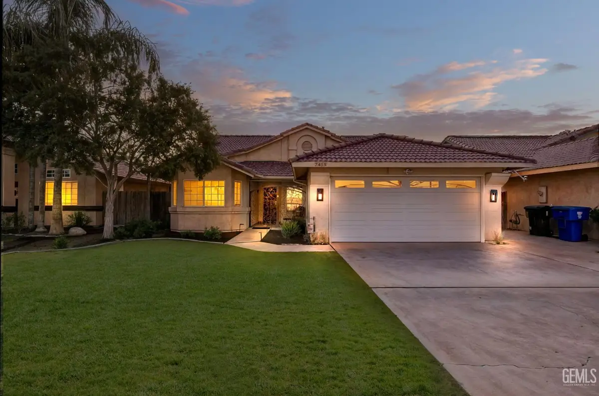 7415 CANYON CLOVER DRIVE, Bakersfield, CA 93313 - Image #1