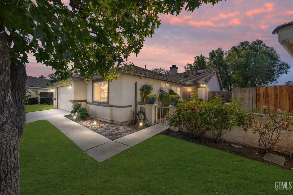 5123 SHADOW LAKE DRIVE, Bakersfield, CA 93313 - Image #1