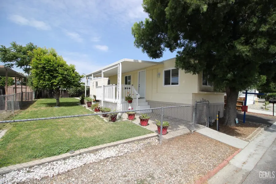 328 HICKORYWOOD LANE, Bakersfield, CA 93308 - Image #2