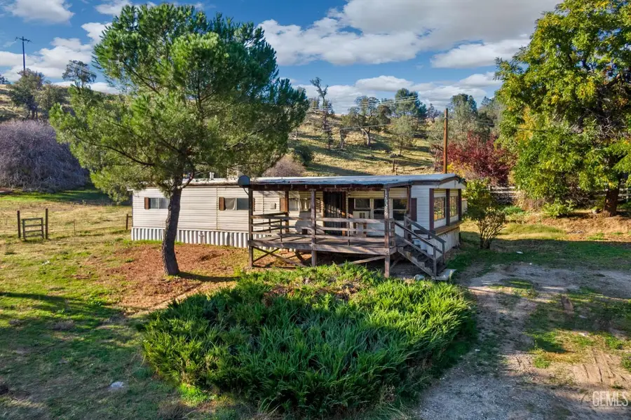 29375 WOODFORD TEHACHAPI ROAD, Keene, CA 93531 - Image #3