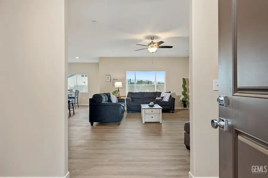 6201 BOUNTIFUL HILLS DRIVE, Bakersfield, CA 93306 - Image #3