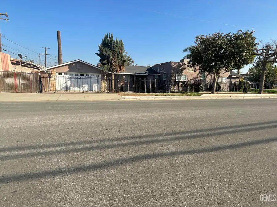 1302 E 19TH STREET, Bakersfield, CA 93305 - Image #2