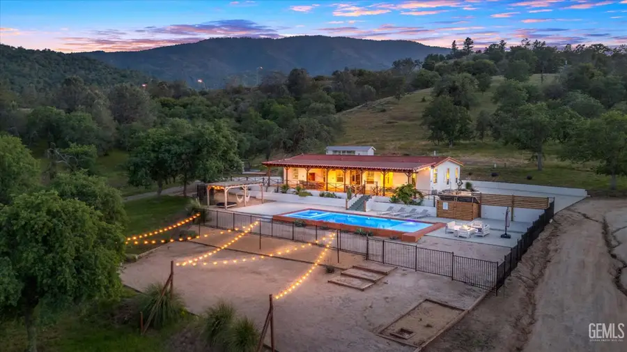 29477 CASSIE COURT, Keene, CA 93531 - Image #2