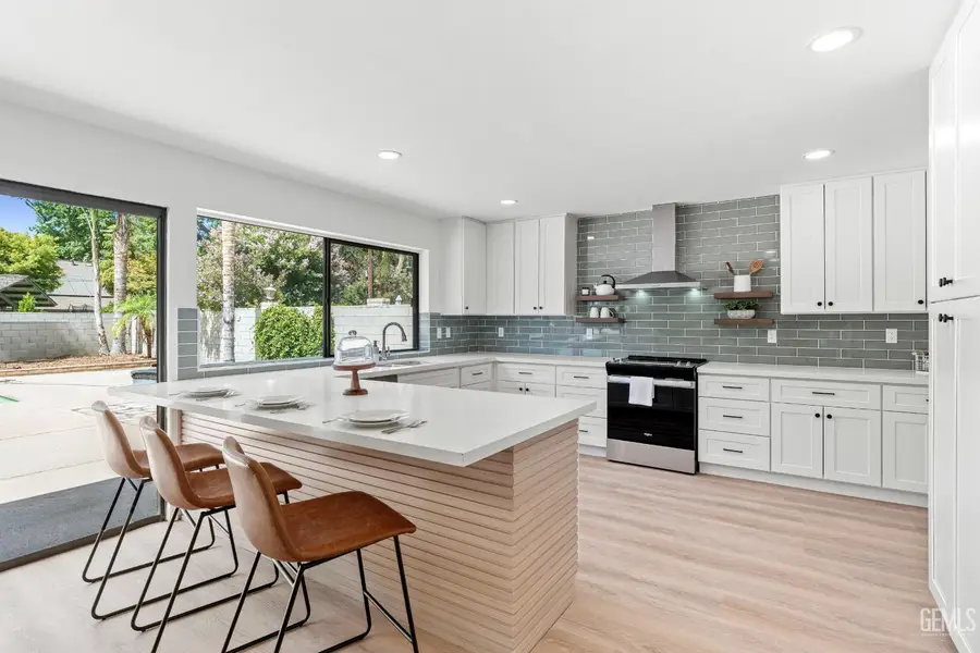 7209 OUTINGDALE DRIVE, Bakersfield, CA 93309 - Image #2