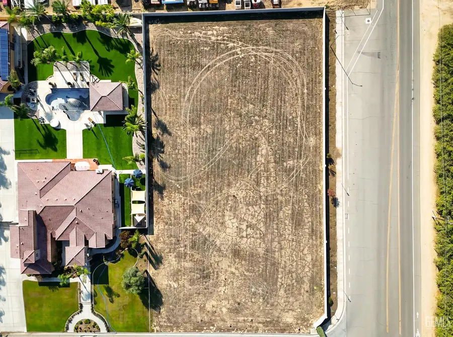 17633 LEGEND OAKS LANE, Bakersfield, CA 93314 - Image #3