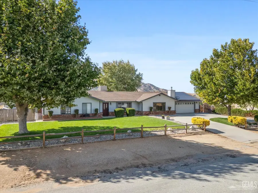 20201 MESA DRIVE, Tehachapi, CA 93561 - Image #2