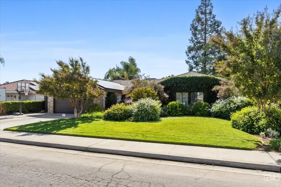 8909 SUMMER CREEK ROAD, Bakersfield, CA 93311 - Image #3