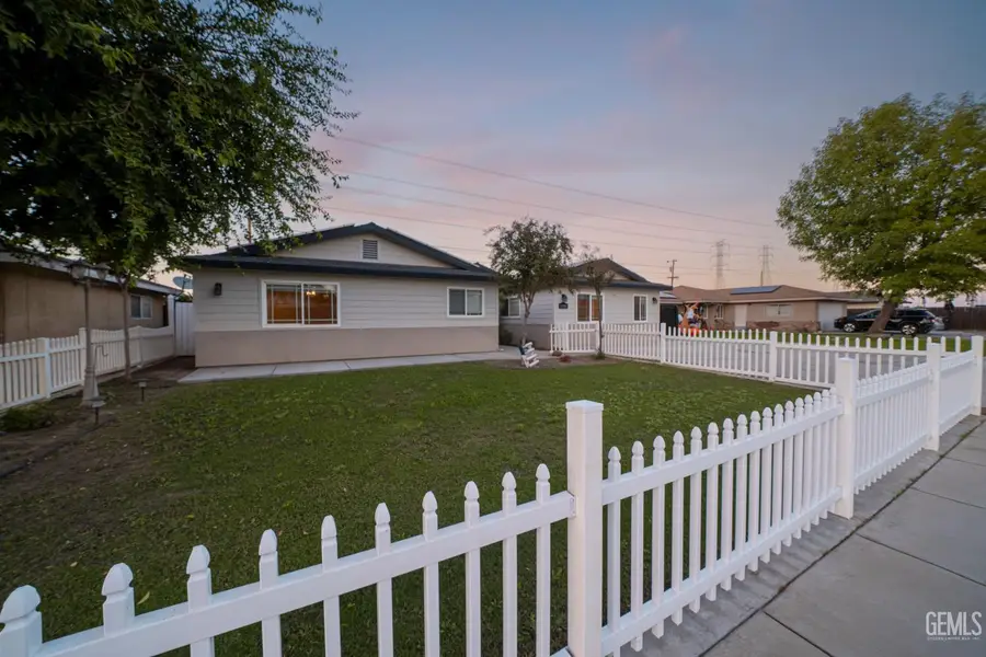 10512 DEE DEE AVENUE, Bakersfield, CA 93312 - Image #3