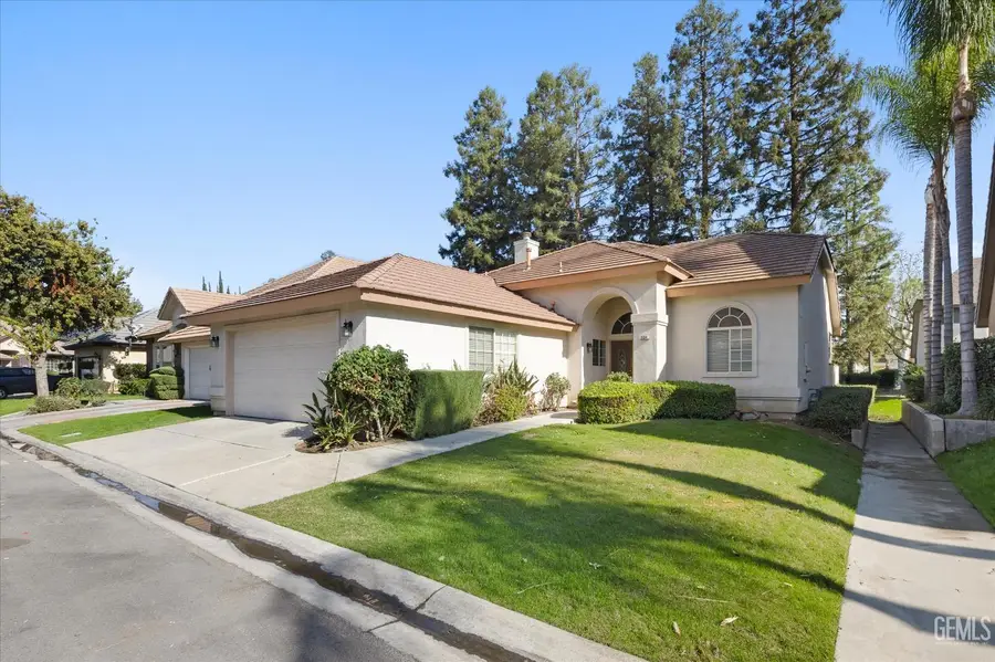 134 STOCKDALE CIRCLE, Bakersfield, CA 93309 - Image #3