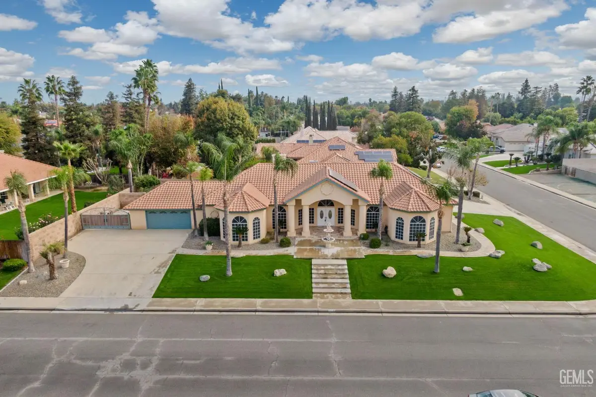 2112 BRANCH CREEK STREET, Bakersfield, CA 93312 - Image #1