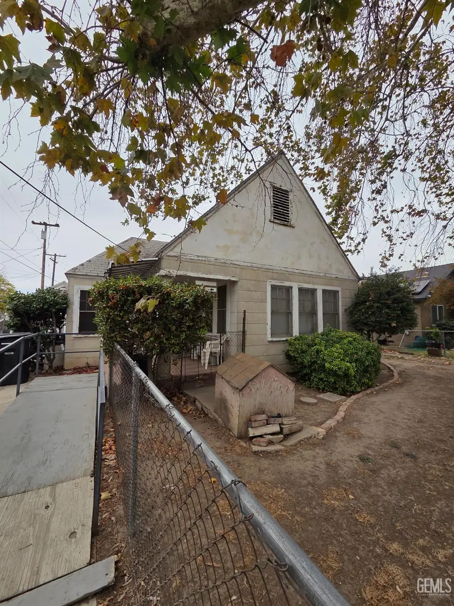 16 VERNAL PLACE, Bakersfield, CA 93304 - Image #2