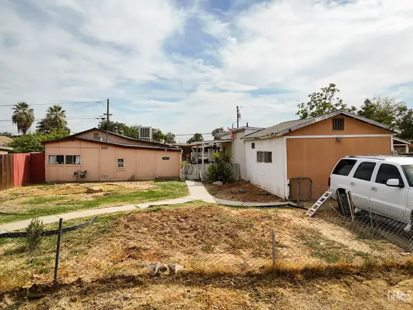 1017 CURTIS DRIVE, Bakersfield, CA 93307