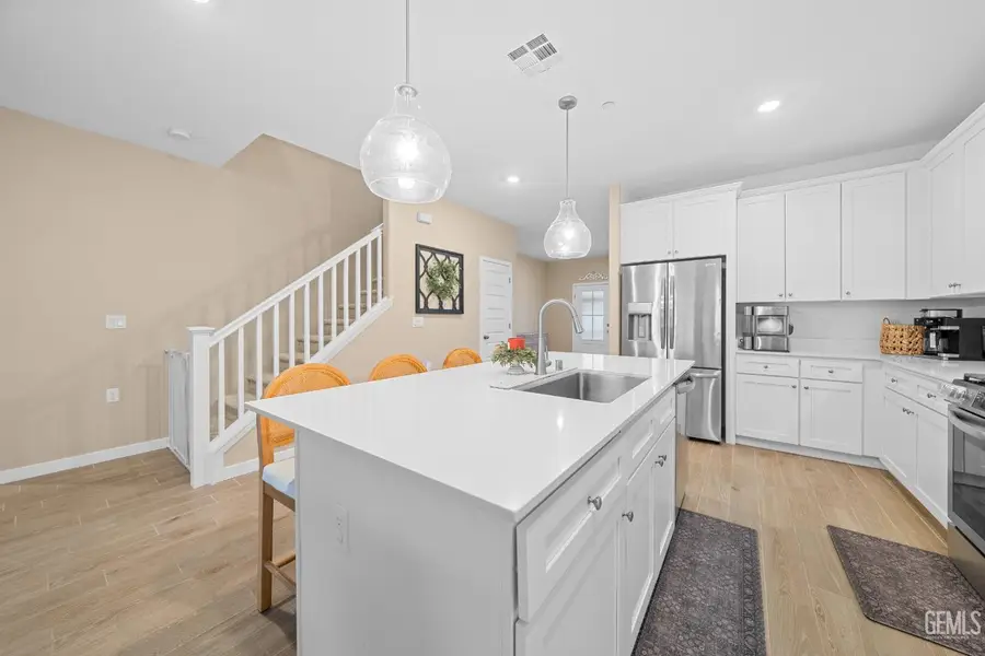 8905 ROYSTON DRIVE, Shafter, CA 93263 - Image #3