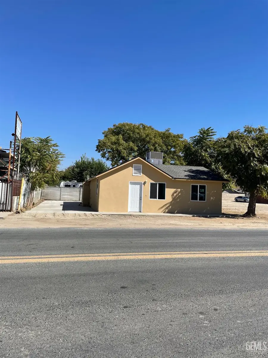 276 N FRONT STREET, Earlimart, CA 93219 - Image #2