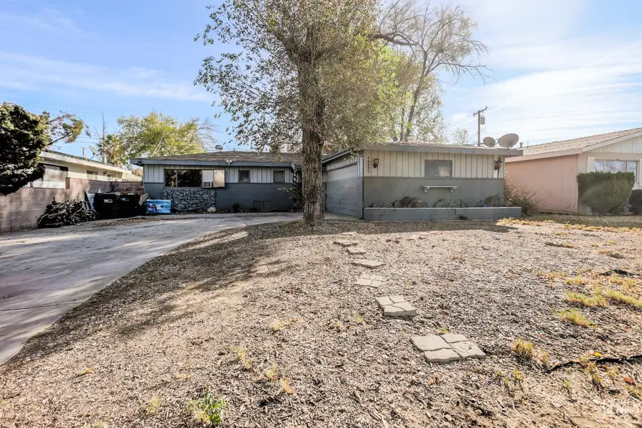 44432 STANRIDGE, Lancaster, CA 93535 - Image #2