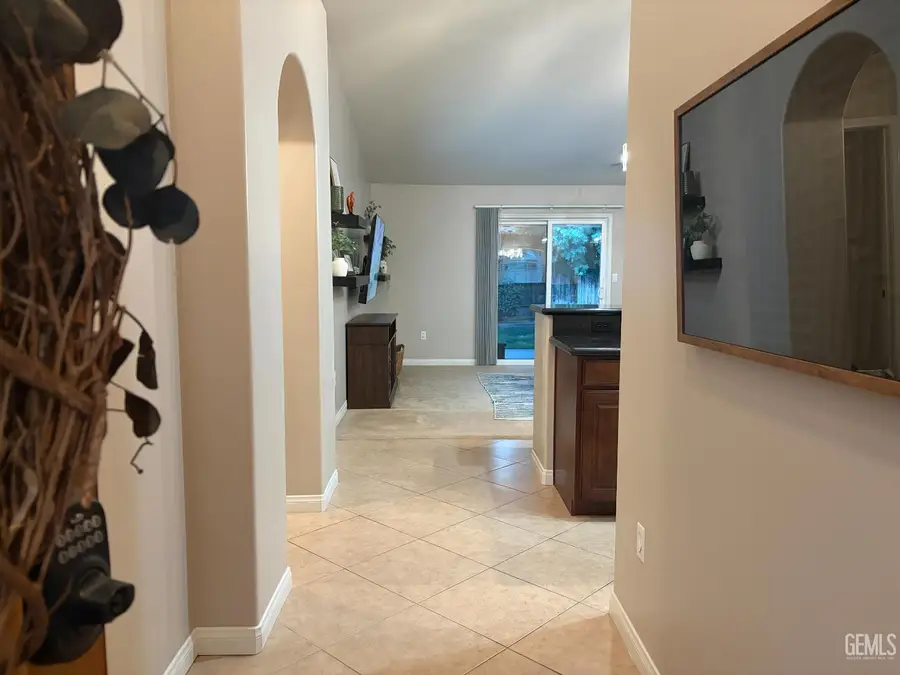 13603 FOYERS FALLS DRIVE DRIVE, Bakersfield, CA 93314 - Image #2