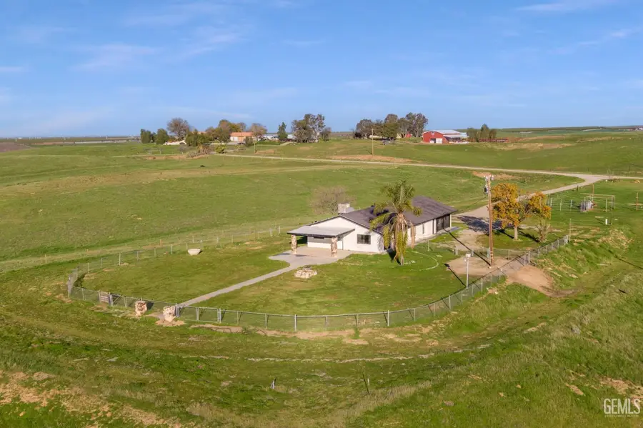 15662 HIGHWAY 65, McFarland, CA 93250 - Image #3